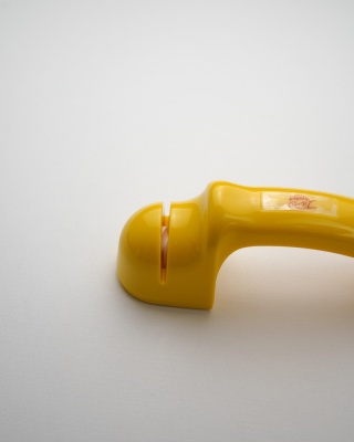 FVS-617 Точилка керамическая для ножей, желтая